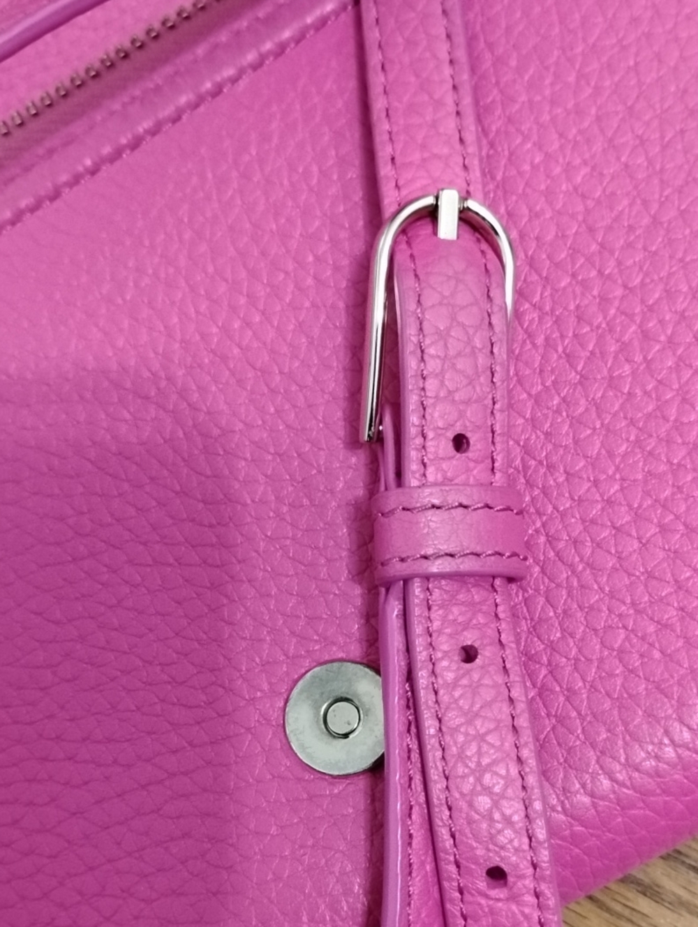 Tory Burch Thea Mini Crossbody - Picture 9 of 13